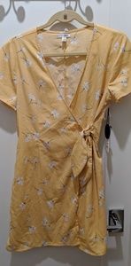 Amuse Society yellow dress with white flower detai